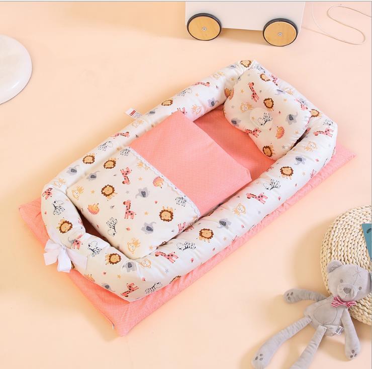 Foldable Bionic Travel Crib & Anti-Pressure Baby Mattress