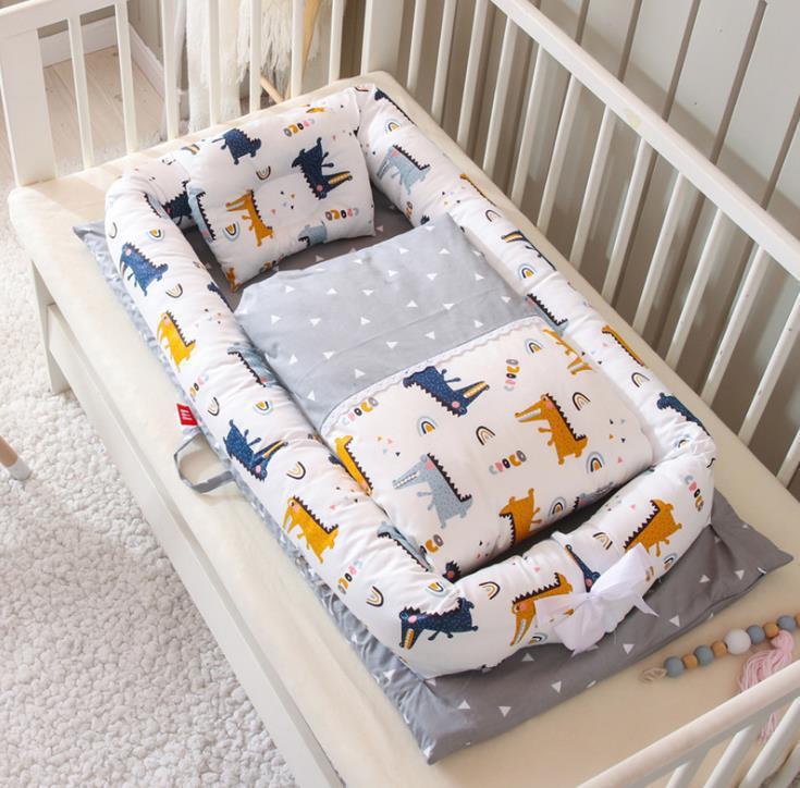 Foldable Bionic Travel Crib & Anti-Pressure Baby Mattress