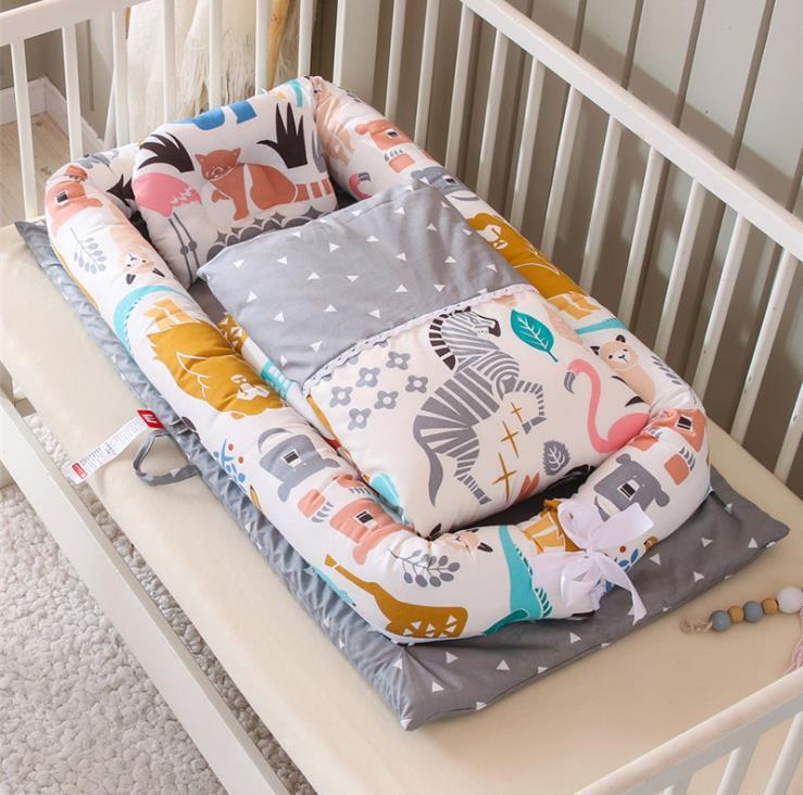 Foldable Bionic Travel Crib & Anti-Pressure Baby Mattress